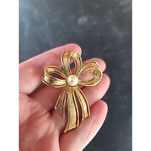 Napier Gold Tone and Faux Pearl Ribbon Bow Pin Vintage Costume Jewelry